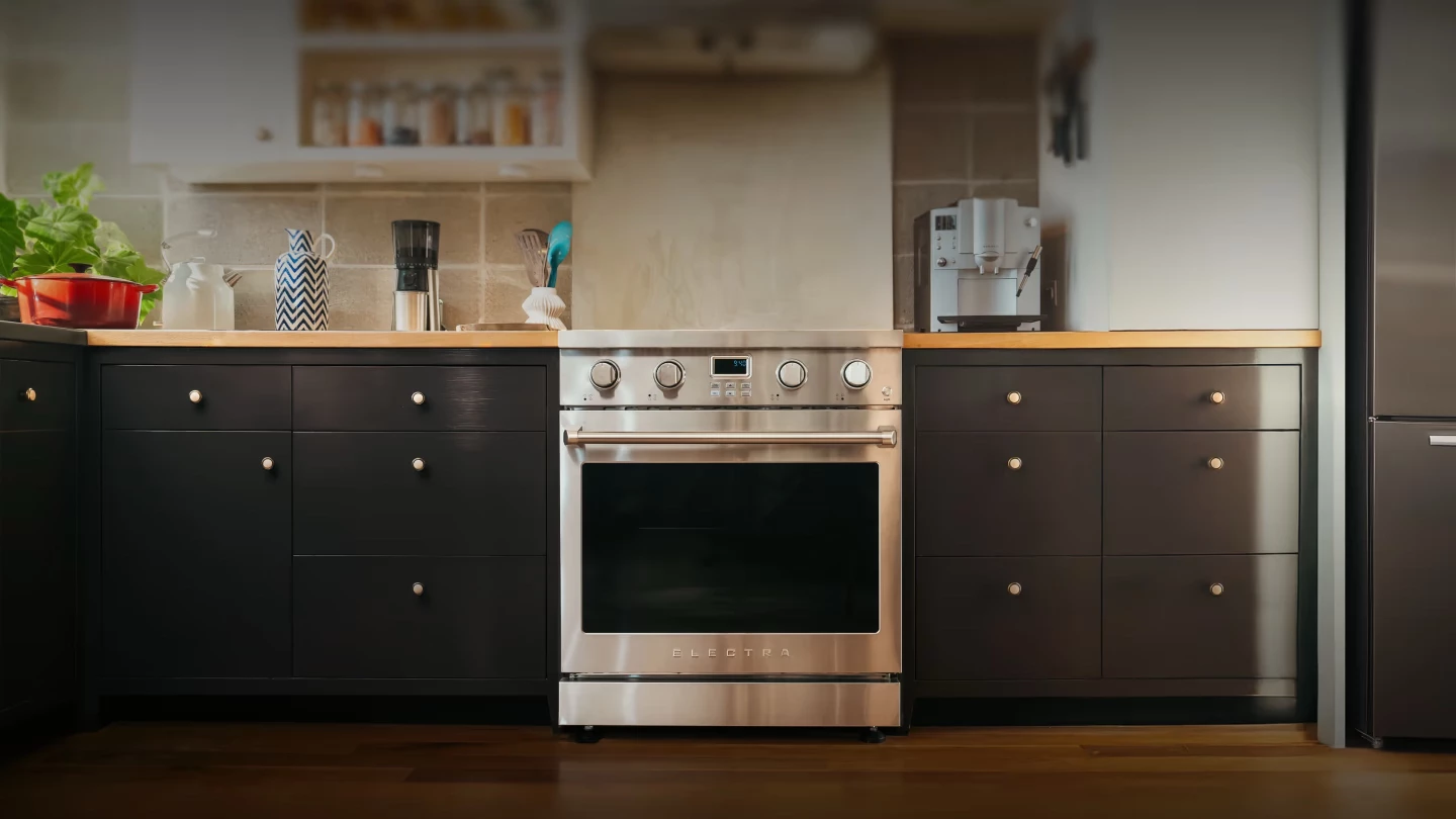 The Electra in its natural environment. Can you believe it draws all its power from a humble wall socket?