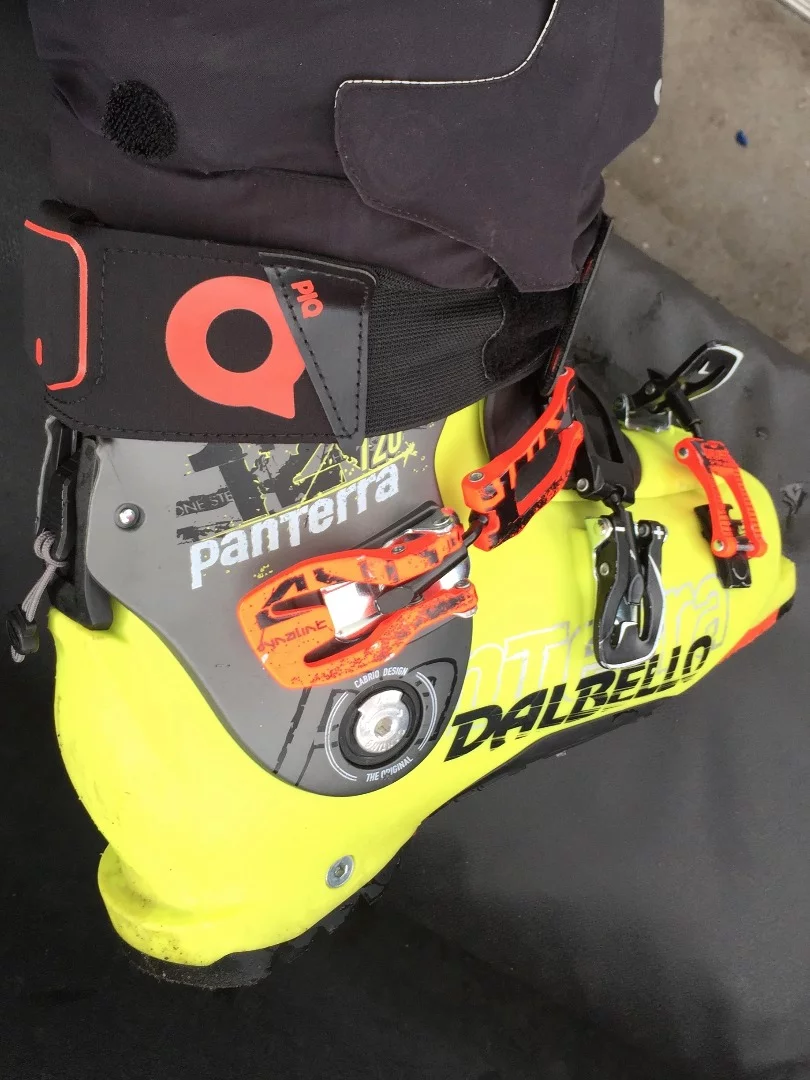 The Rossignol Piq ski sensor side view