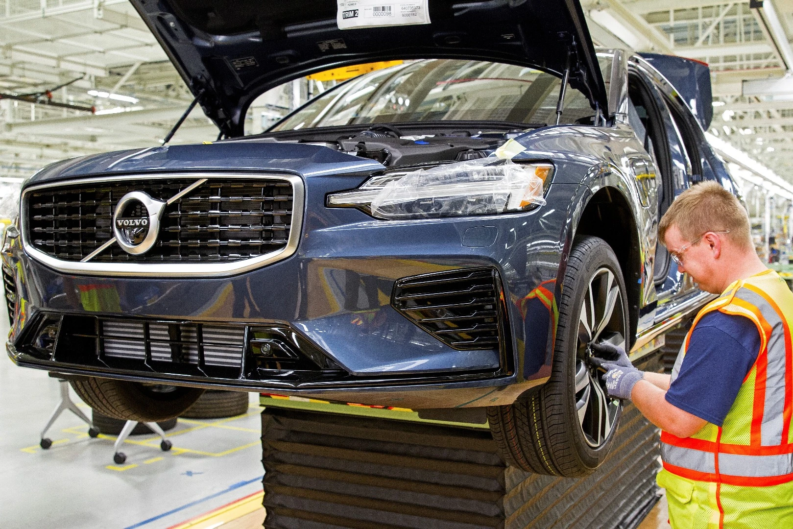 The S60 will be manufactured at Volvo's first American plant