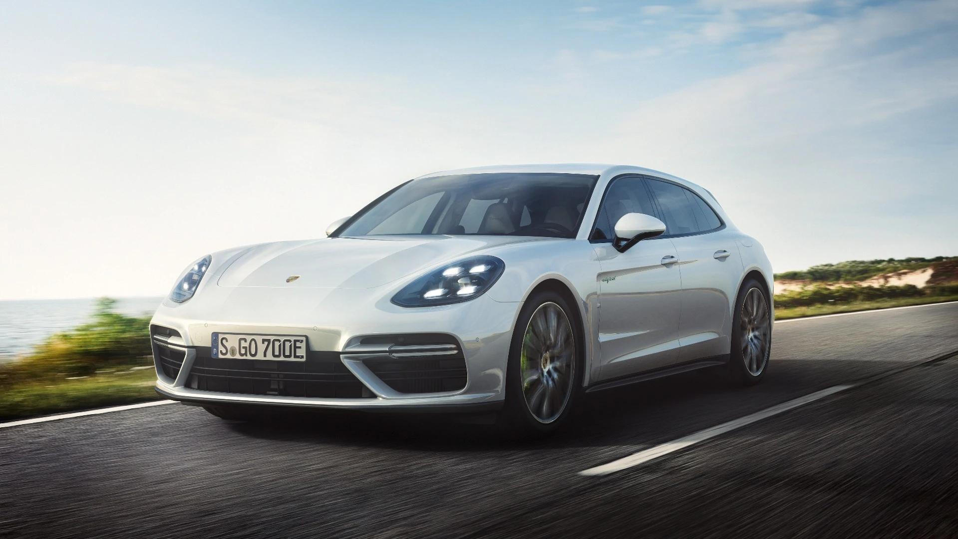 The Panamera Sport Turismo Turbo S E-Hybrid looks like a regular Sport Turismo