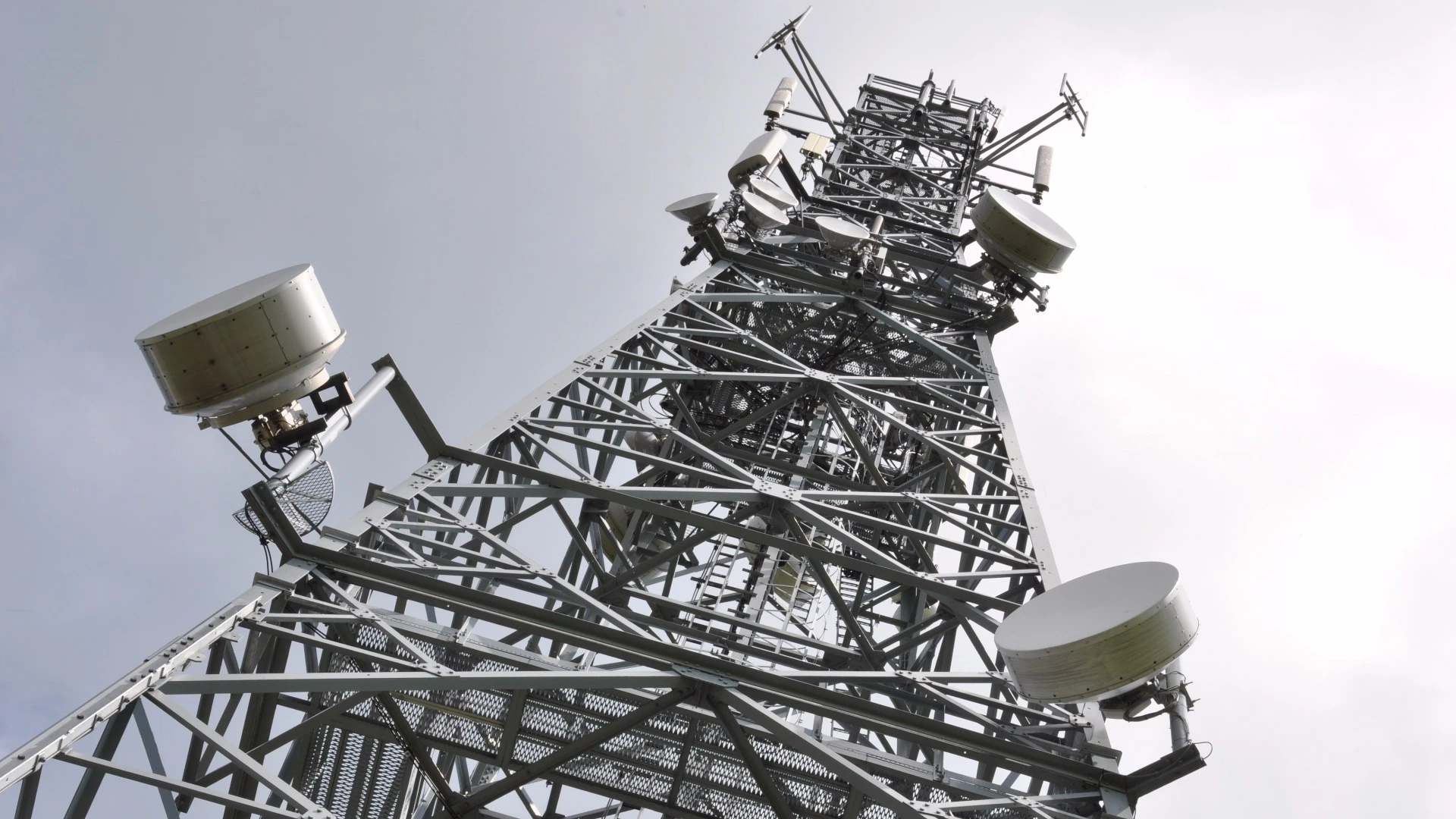 Internet of Things sensors could piggyback ambient radio waves instead of transmitting their own