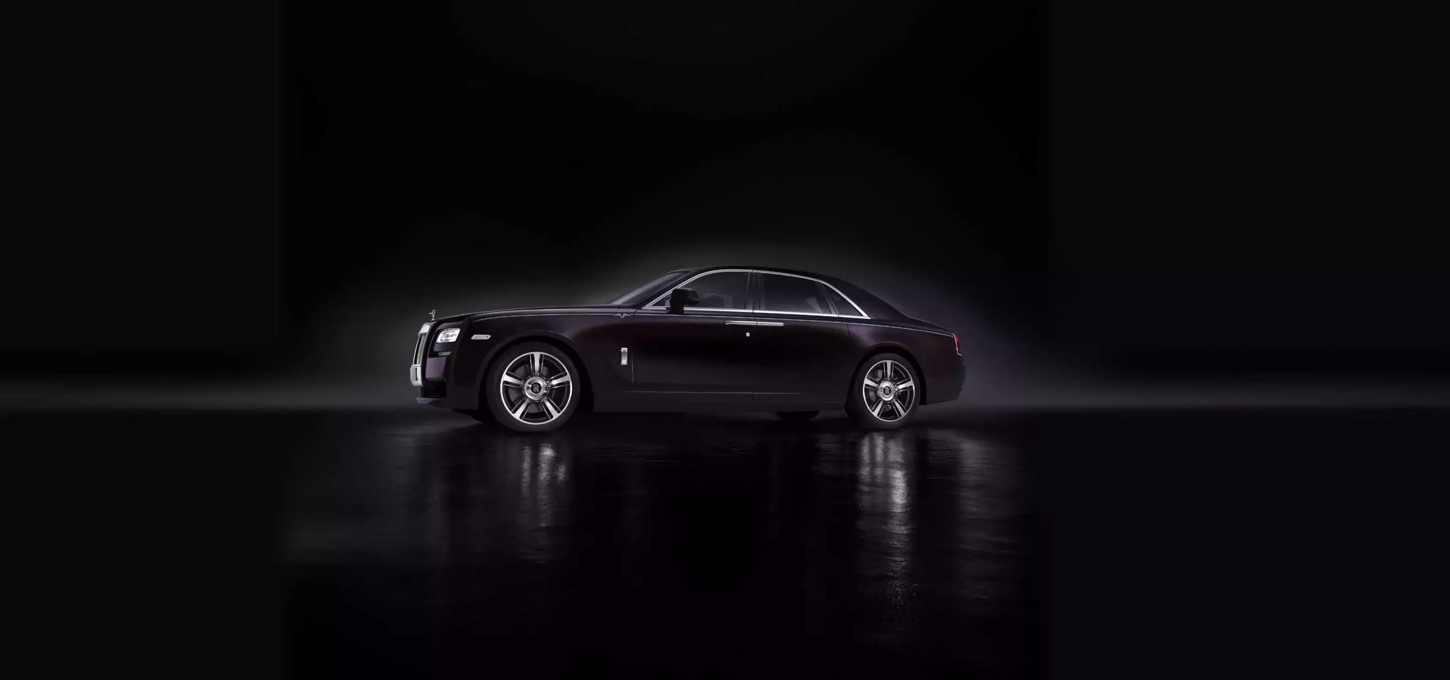 The Rolls-Royce Ghost V-Specification has its own design motif