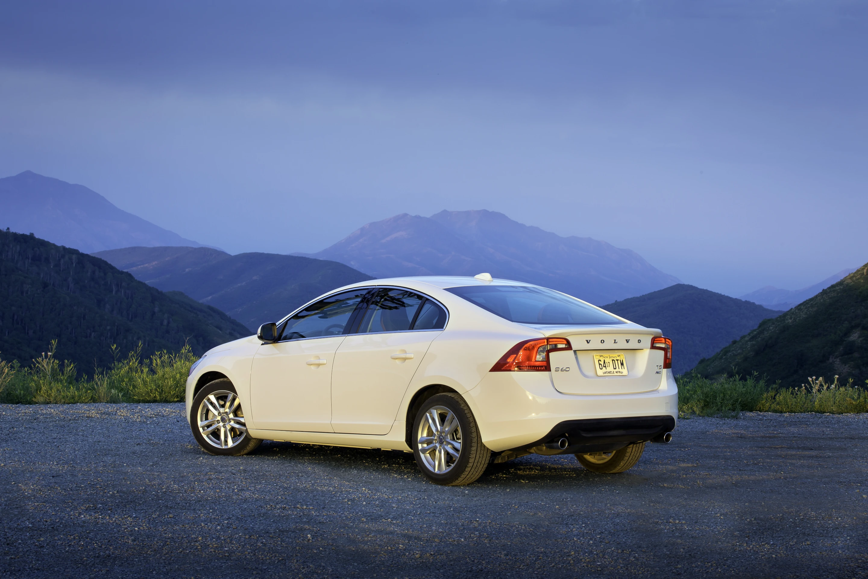 2013 Volvo S60 is an IIHS Top Safety Pick+