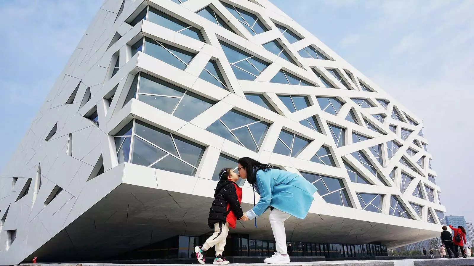 The Hangzhou Yuhang Opera is designed to look like cracked ice floe