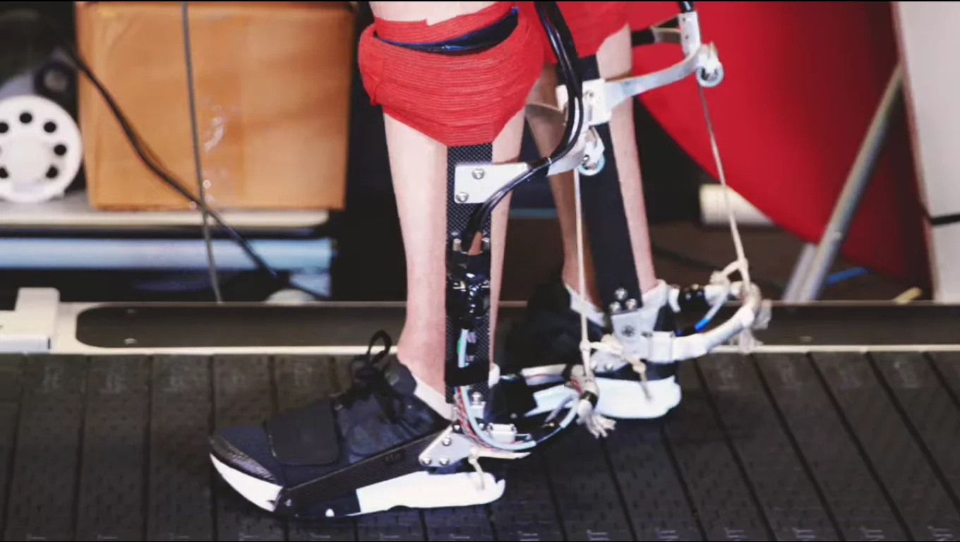 Stanford researchers have created a new exoskeleton that makes running easier