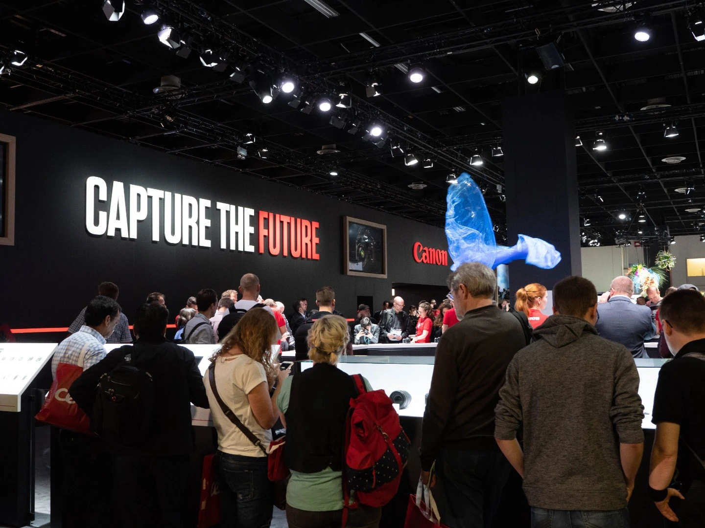 Canons new mirrorless EOS R takes center stage