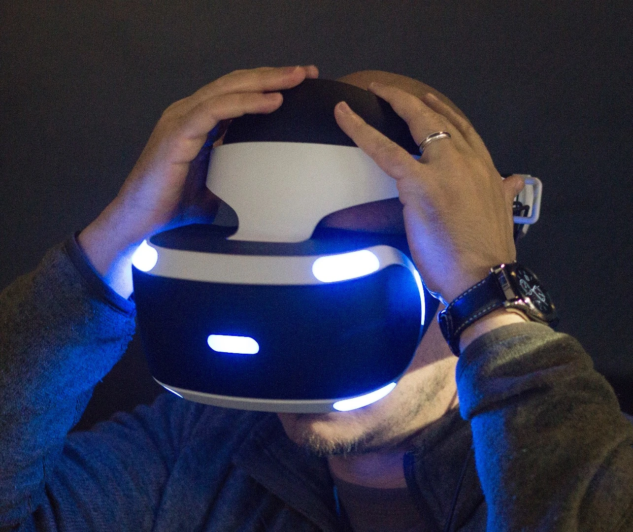 Getting the Project Morpheus headset adjusted just right