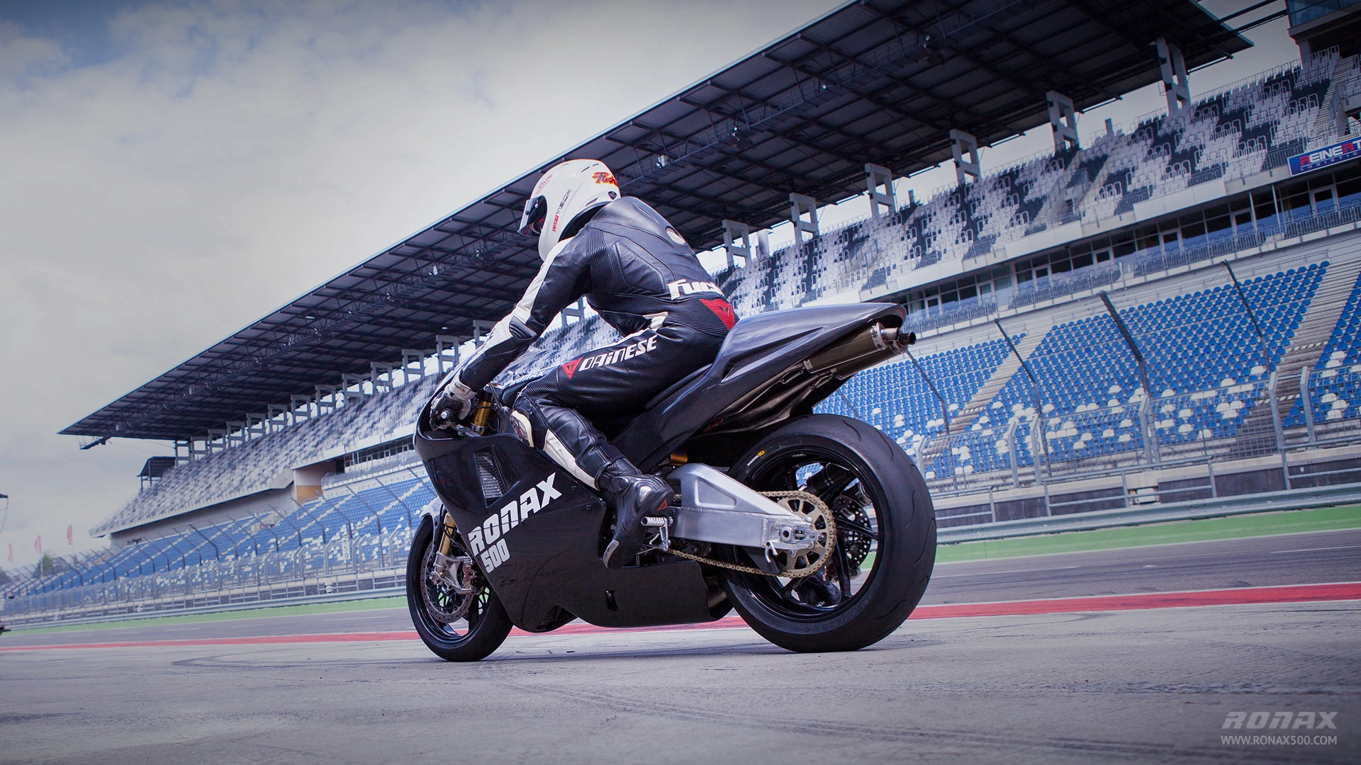 The Ronax 500 in action