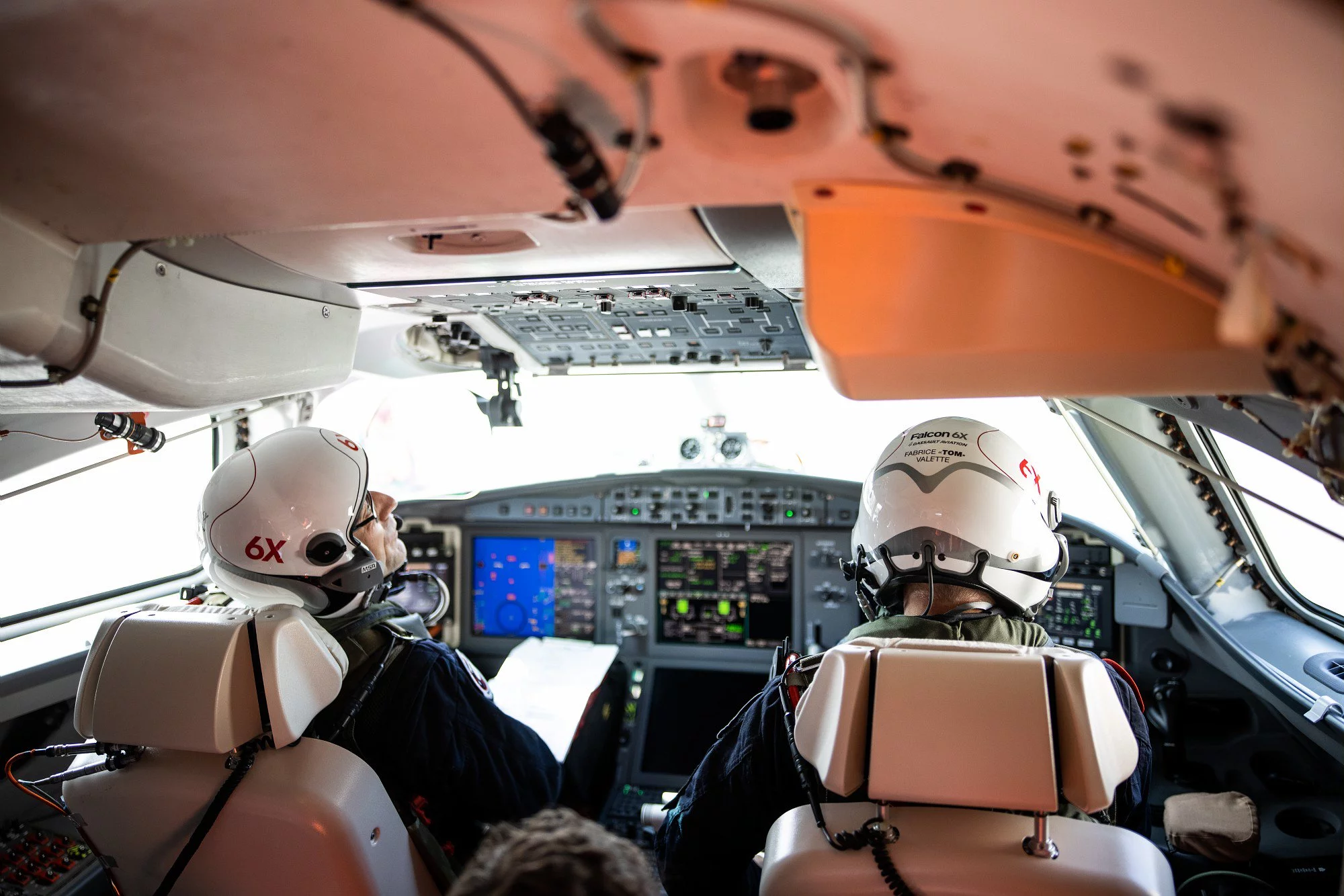 Falcon 6X flight deck