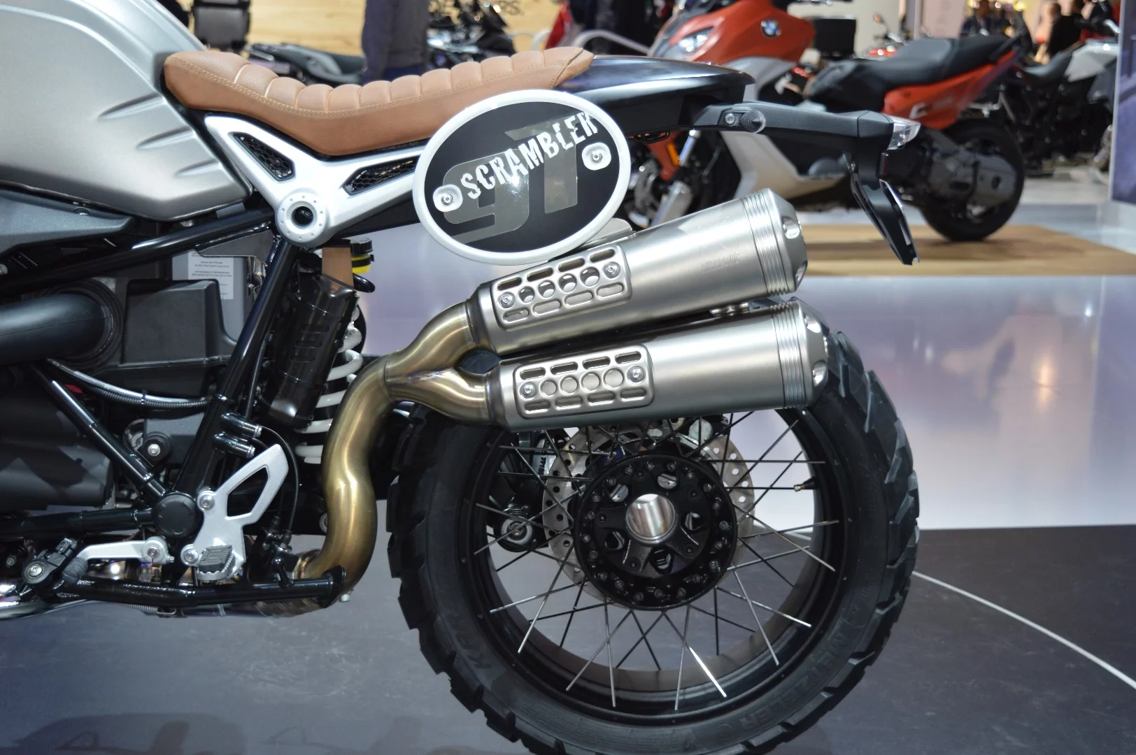 Upswept 2-1 exhaust on the new BMW R nine T Scrambler