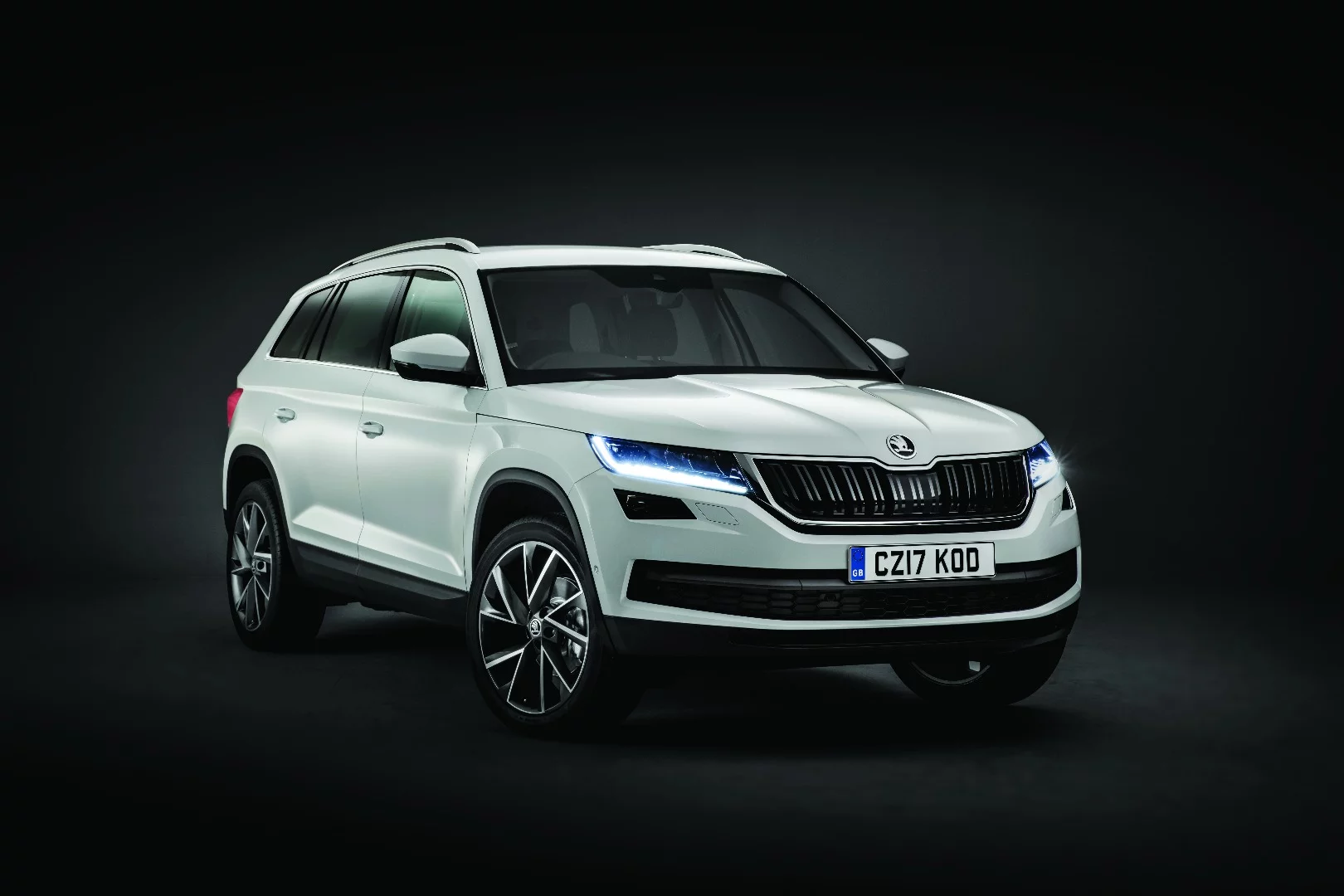 Skoda has ripped the cover all the way off the Kodiaq SUV