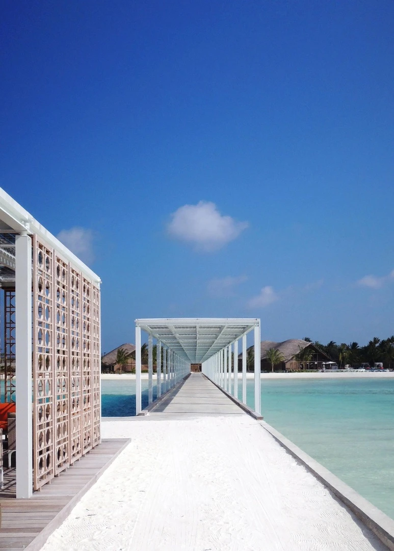 Situated on the island of Gasfinolhu, which measures just 5 hectares (12.3 acres), the development is home to 100 staff and 100 visitors, year-round