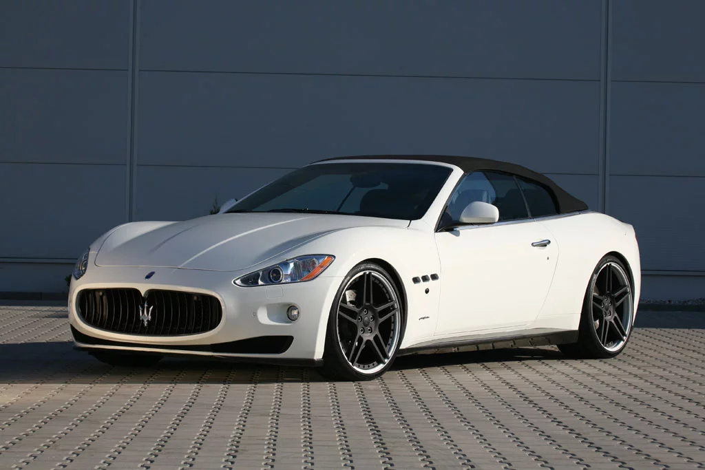 NOVITEC TRIDENTE's supercharged Maserati GranCabrio