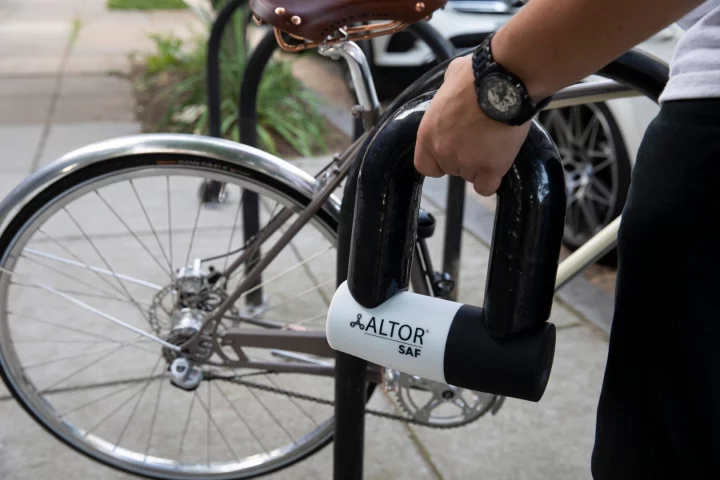 The SAF Lock weighs in at 13.7 lb (6.2 kg), and isn't designed to be portable