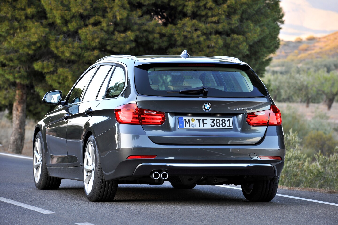 BMW reveals new Touring models of F30 3 series