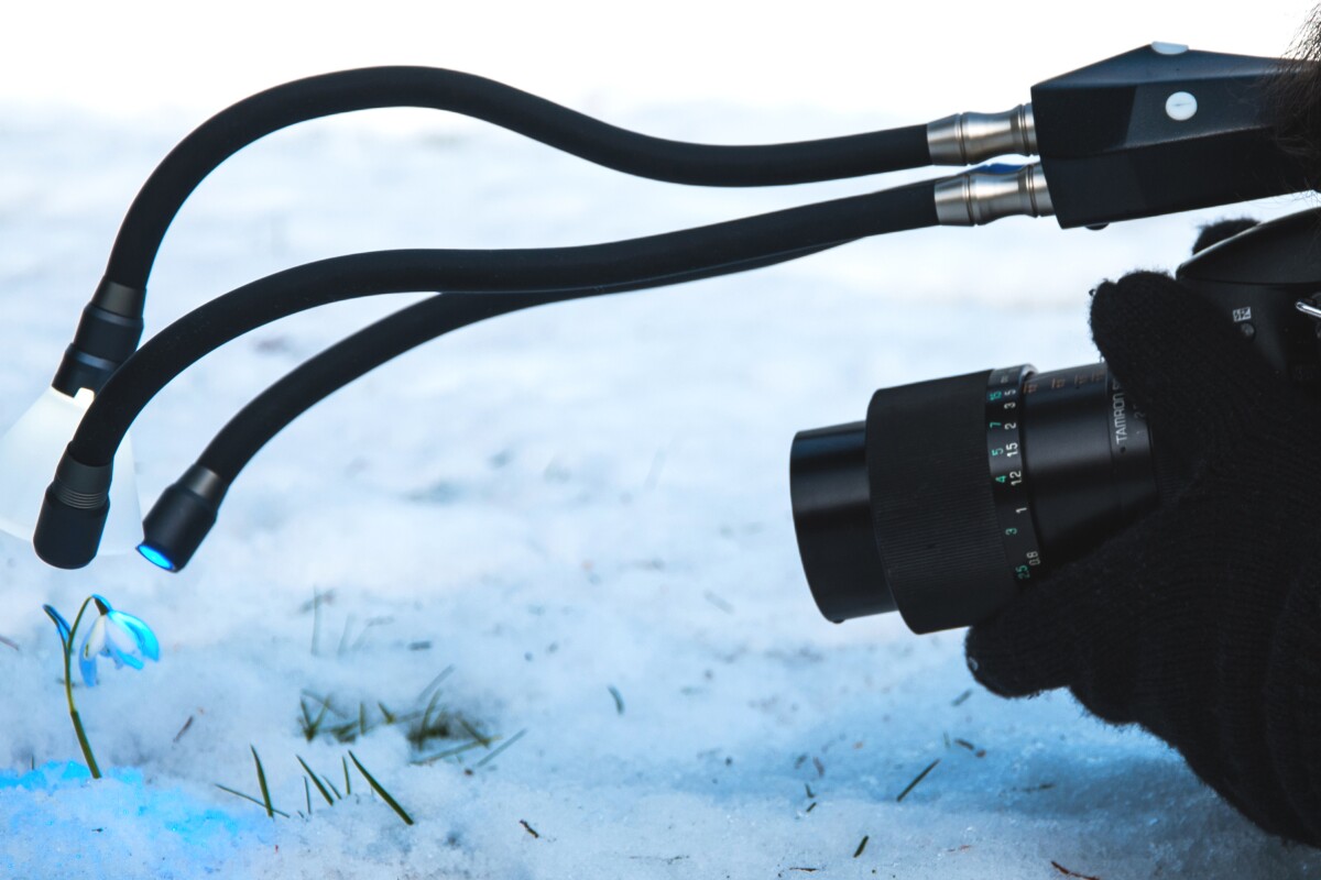 Adaptalux lighting system reaches out to macro fans with LED arms