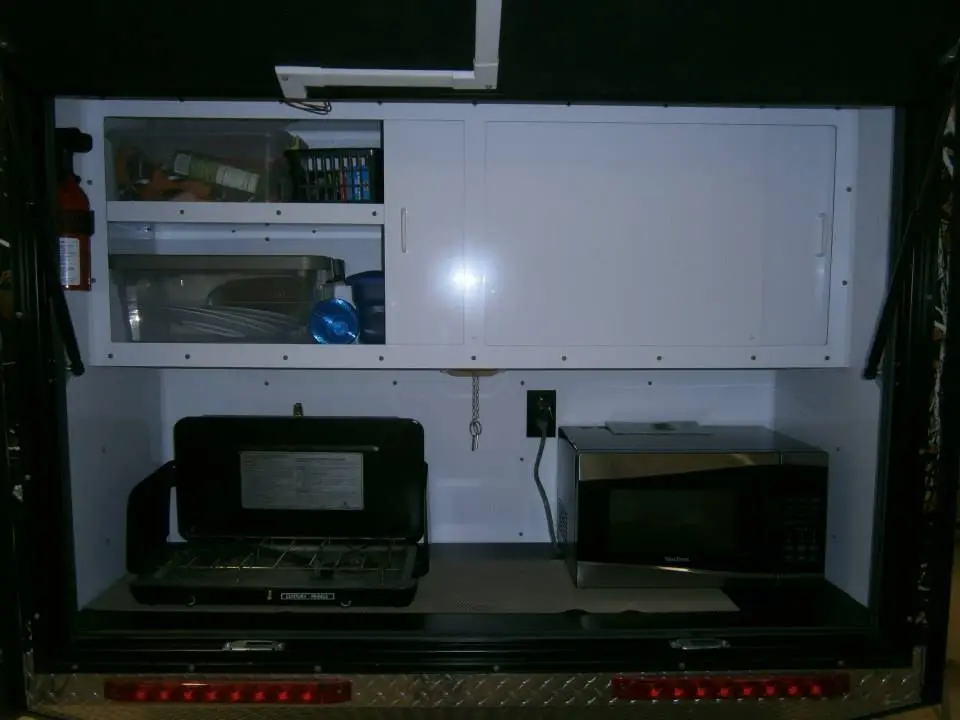 The 510 gets set up for cooking, complete with microwave