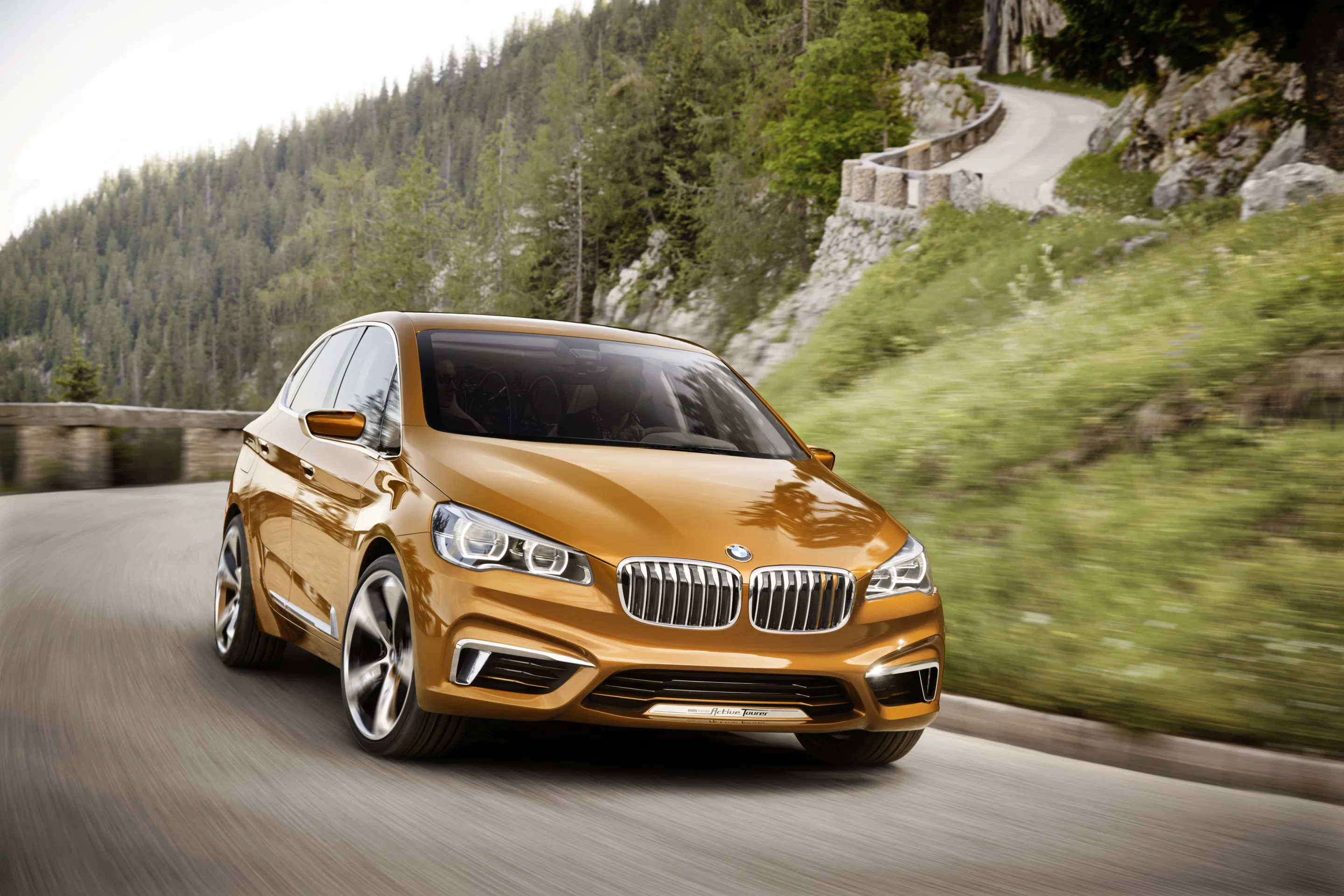 The BMW Concept Active Tourer Outdoor