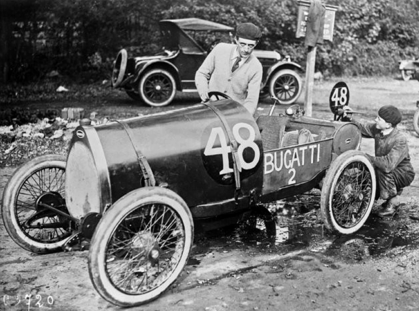 Friedrich and his Bugatti T13 during a race at Brooklands in 1921