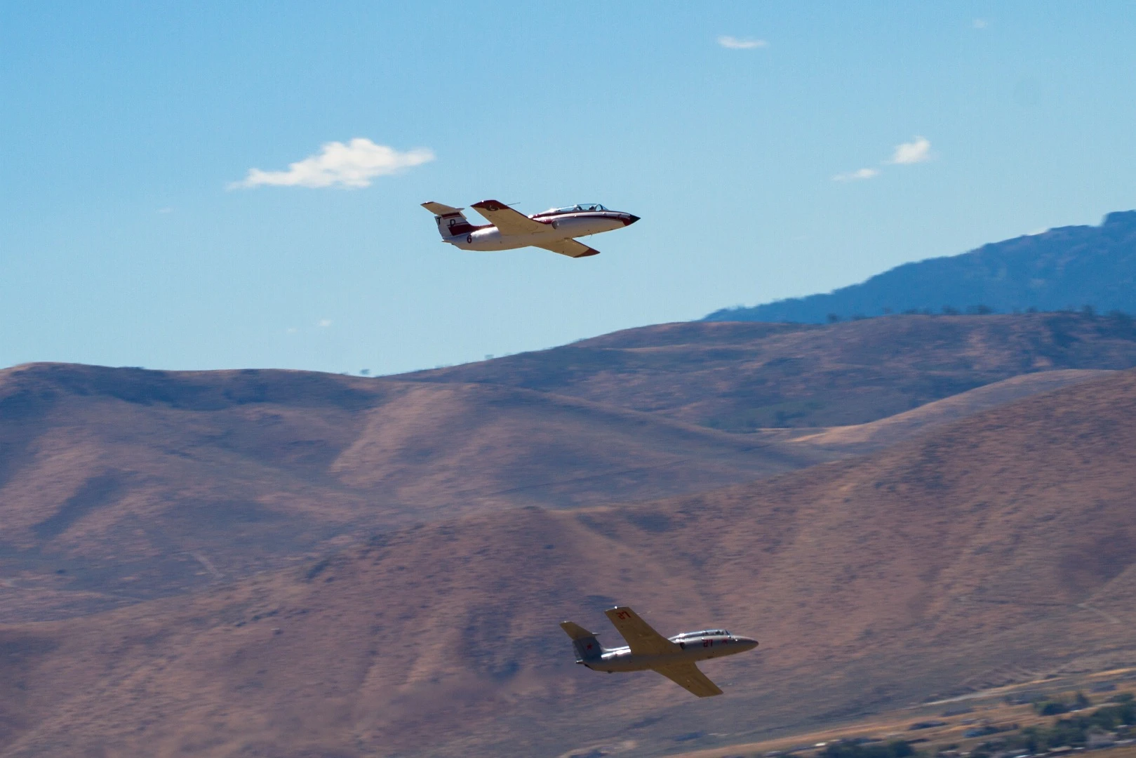 Close racing in the Jet class