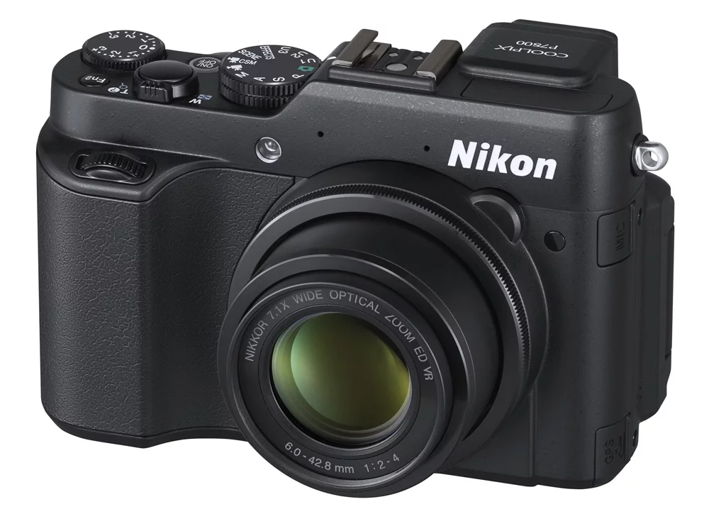 The Nikon Coolpix P7800 has a 28-200-mm (35-mm format equivalent) f/2.0-4.0 lens