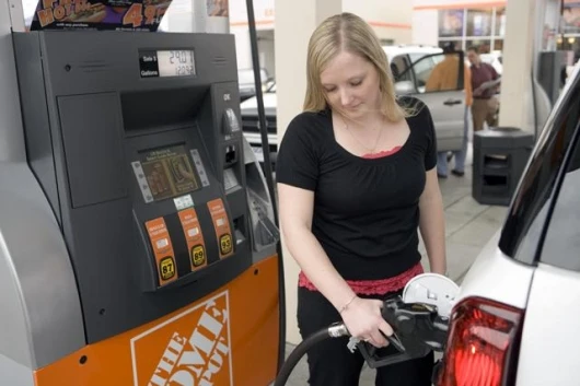 The partnership between EK3, Microsoft and Dresser Wayne will see these targeted video advertising screens rolled out through gas stations in 115 countries.