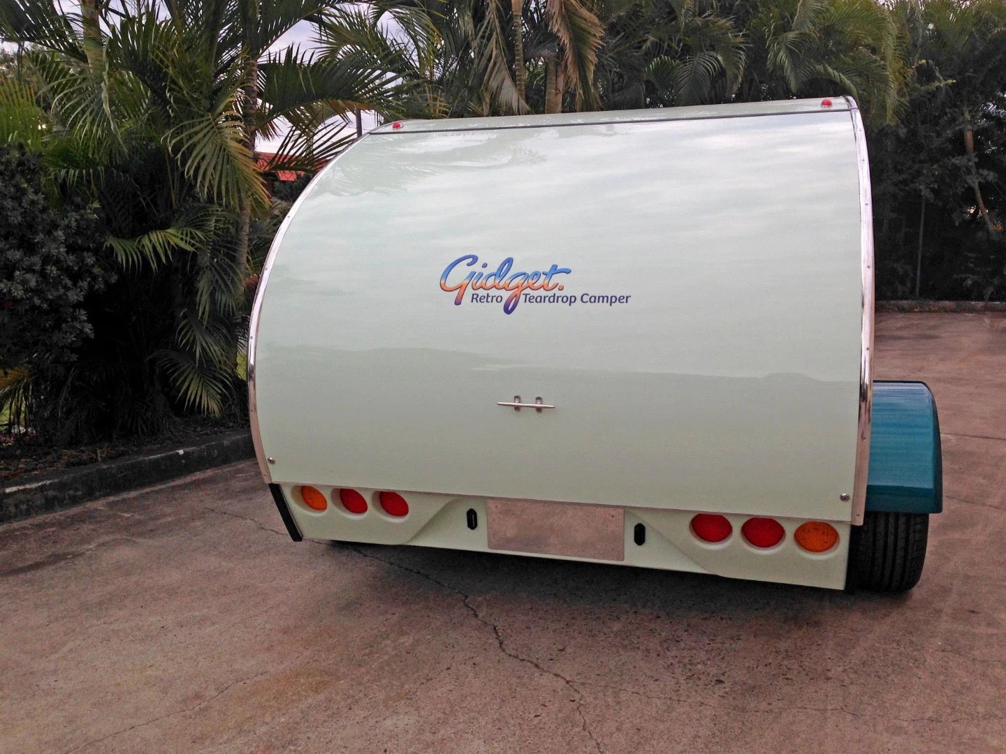 Gidget currently offers two trailer models