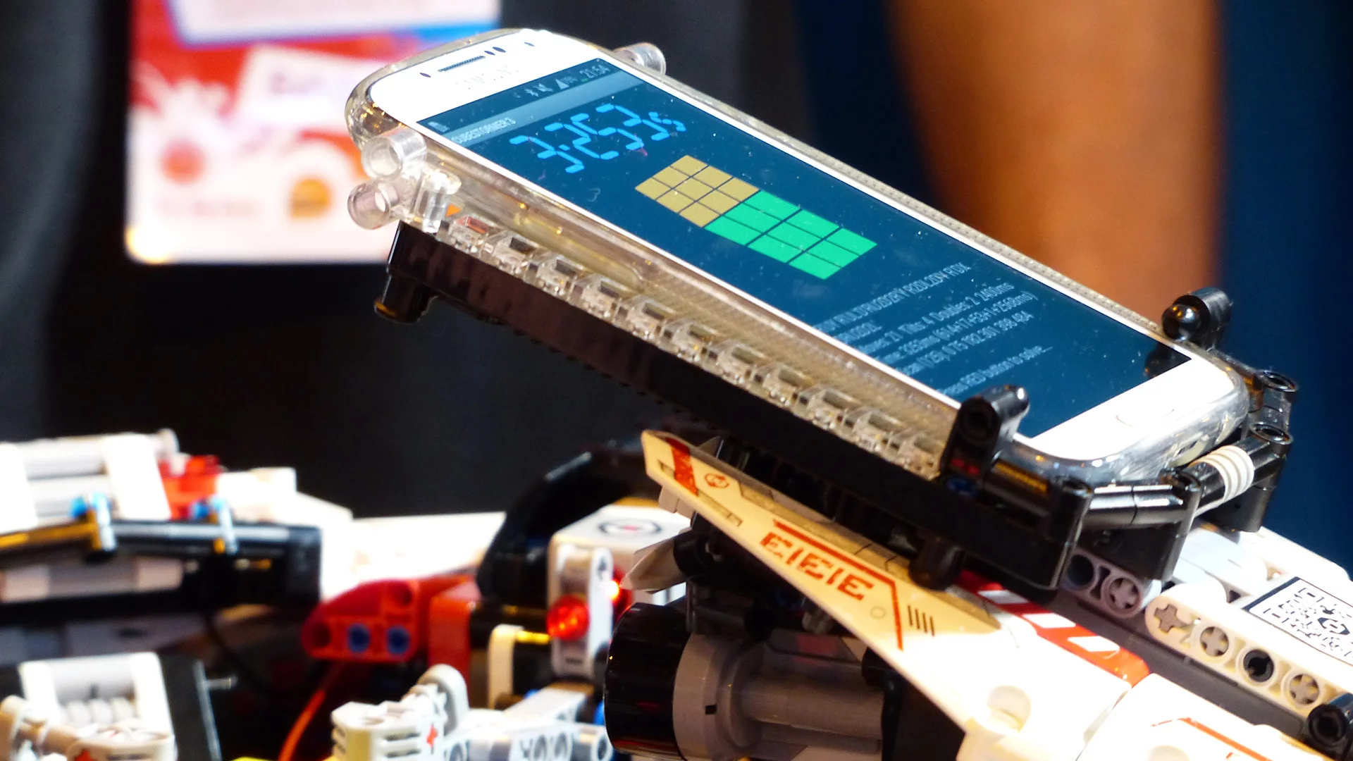 The Cubestormer 3 is powered by an octa-core Samsung Galaxy S4