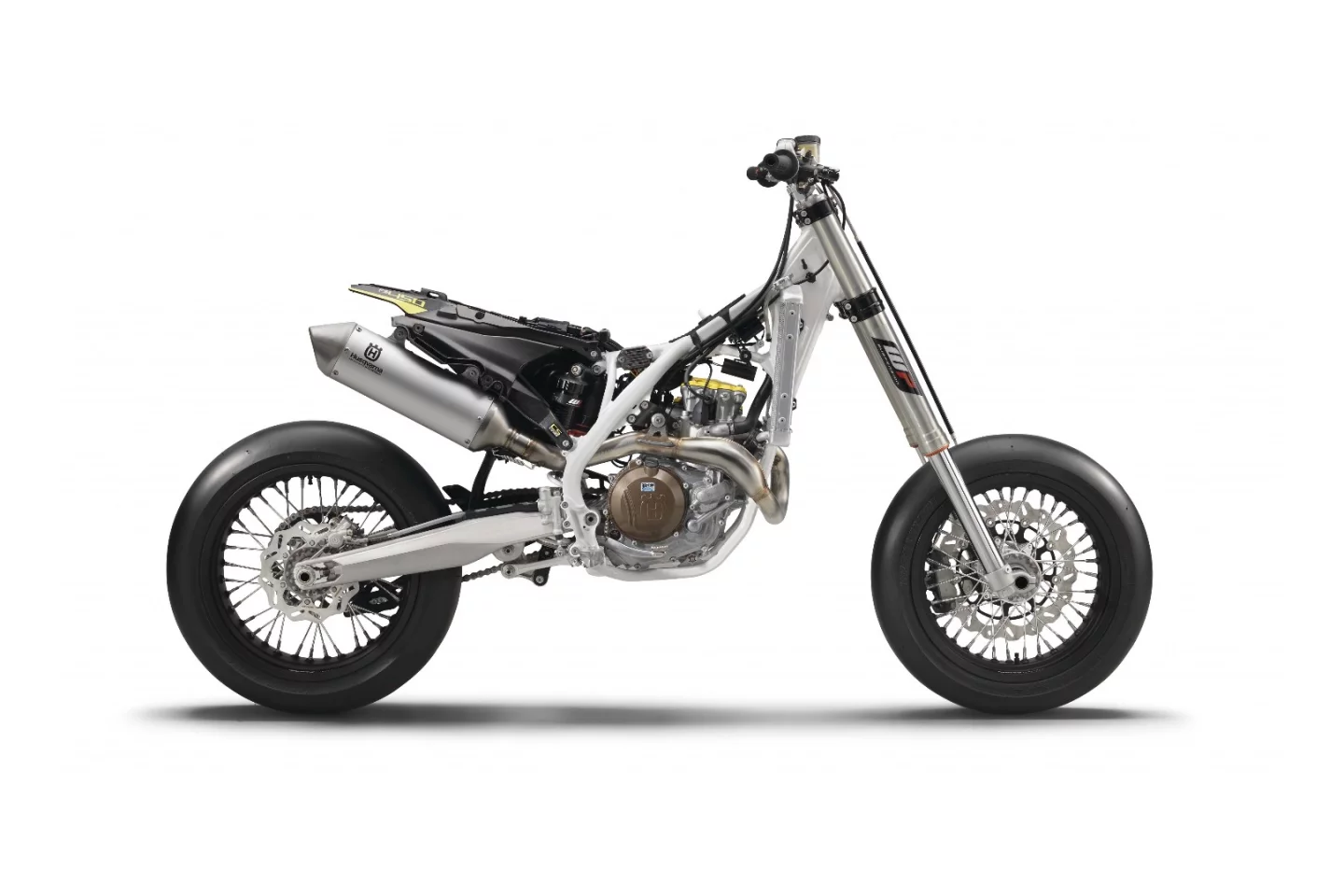 The 2016 Husqvarna FS 450 enjoys a new frame and an extensively reworked engine