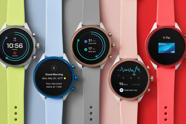 The Fossil Sport comes with a choice of six colors and 28 straps