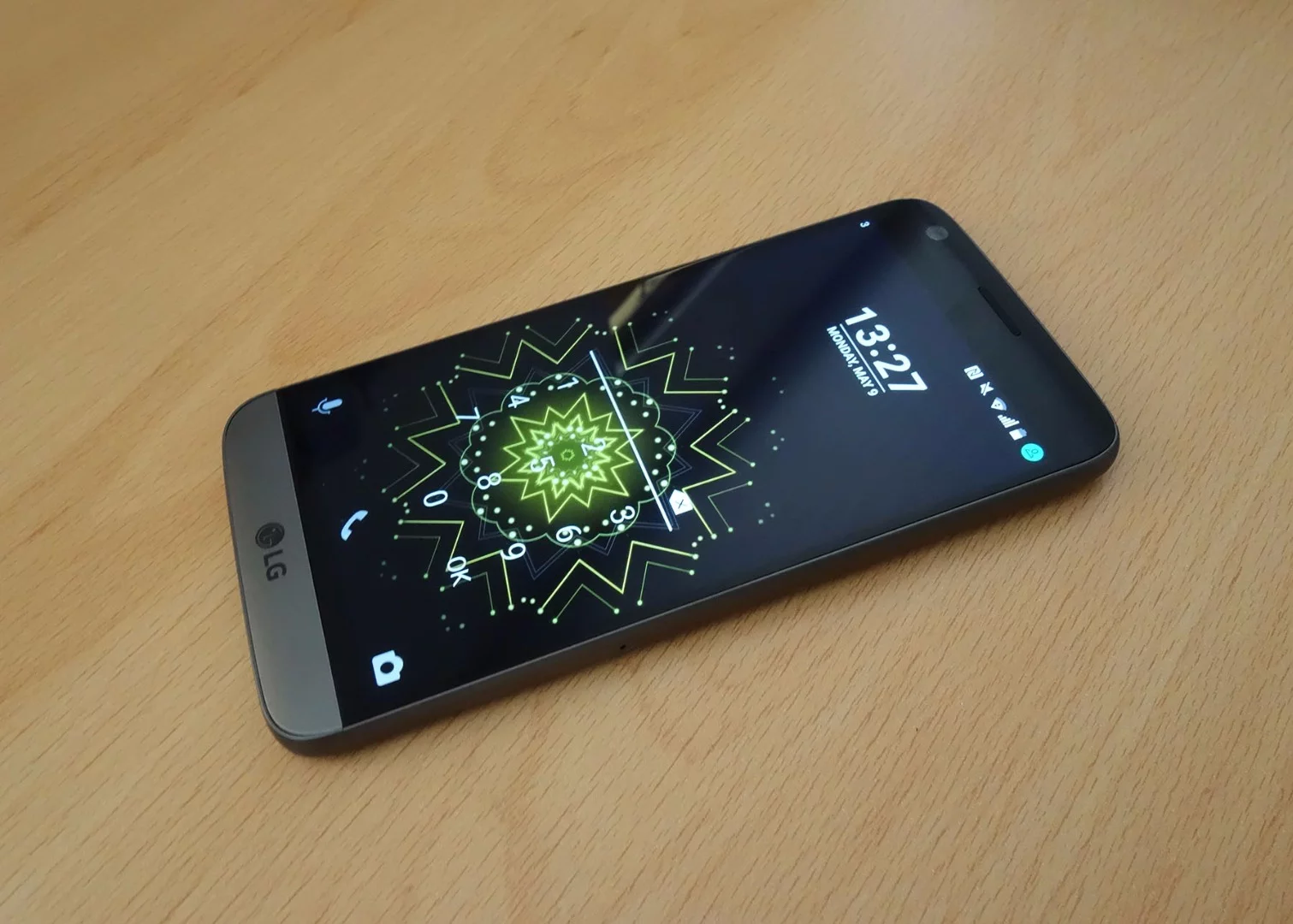 The phone features a 5.3-inch screen running at 2560 x 1440 pixels