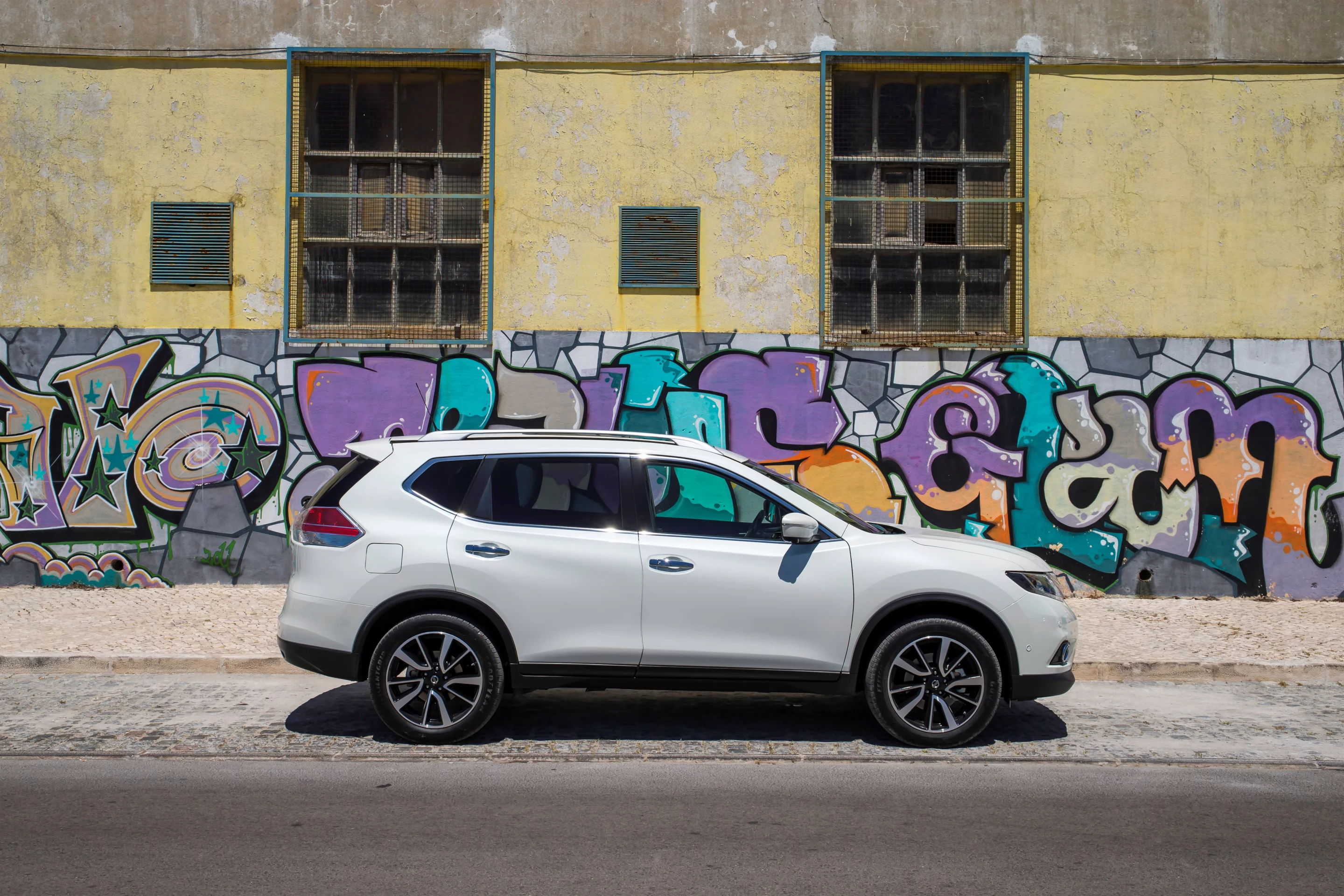 The X-Trail’s chassis has goodies like Active Ride Control, engine braking, hill start assist and Active Trace Control