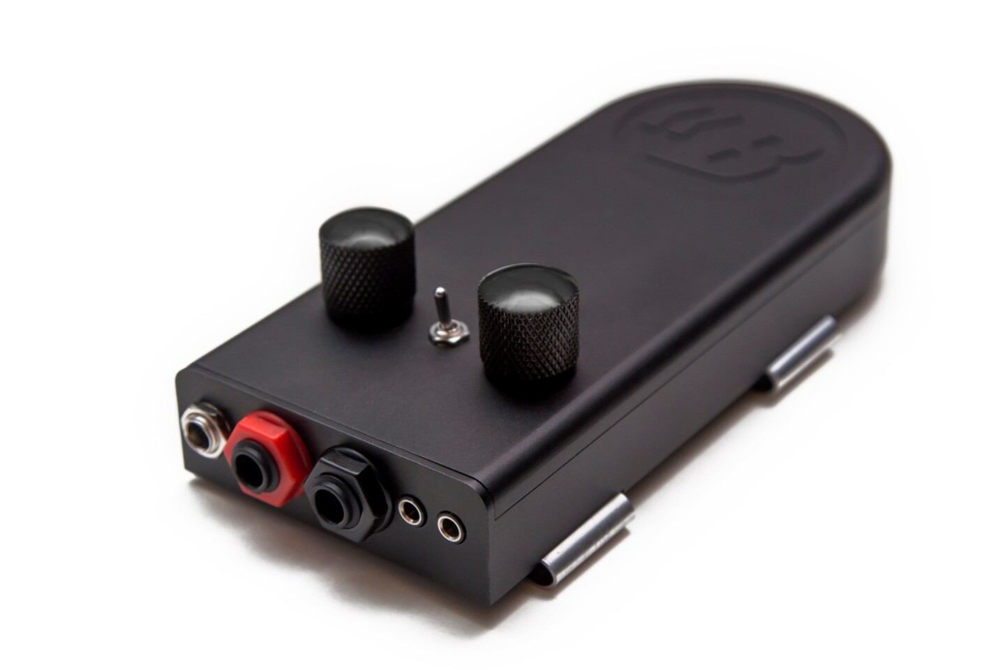 BackBeat wearable subwoofer lets bass players feel the noise