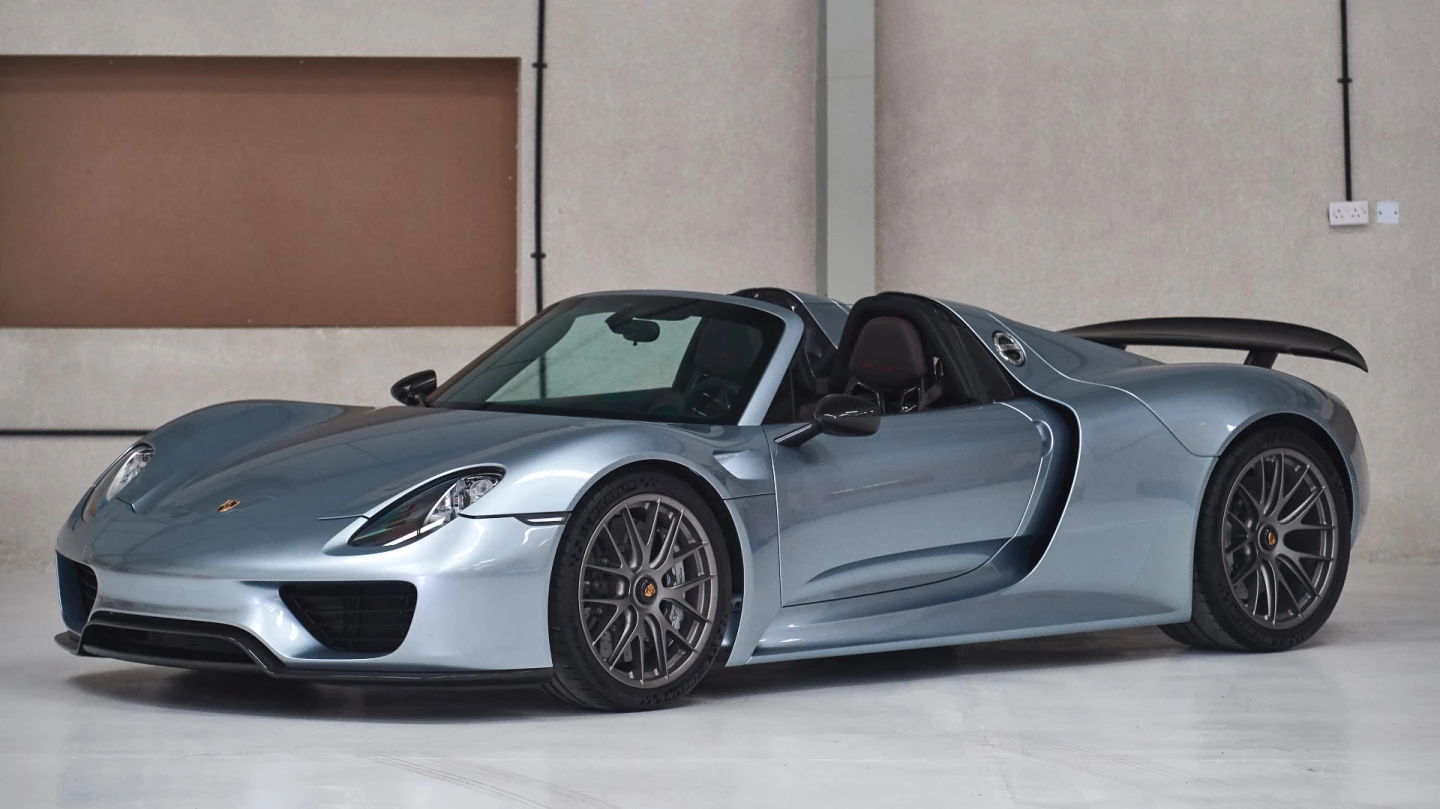 €1,101,8752015 Porsche 918 Spyder | Auction Description: RM-Sotheby's