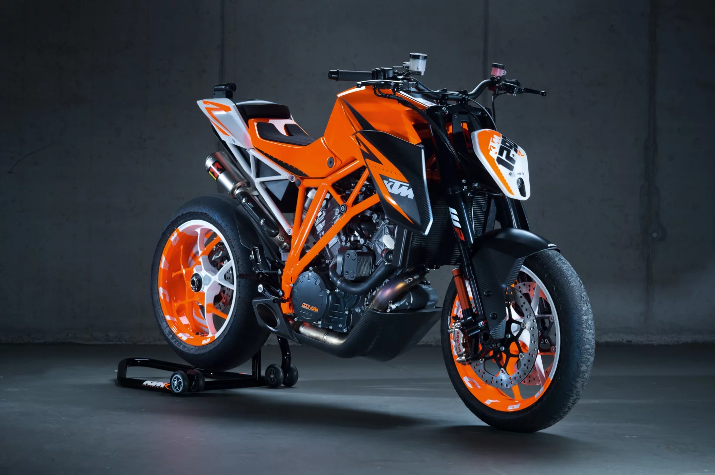 1290 Super Duke R prototype