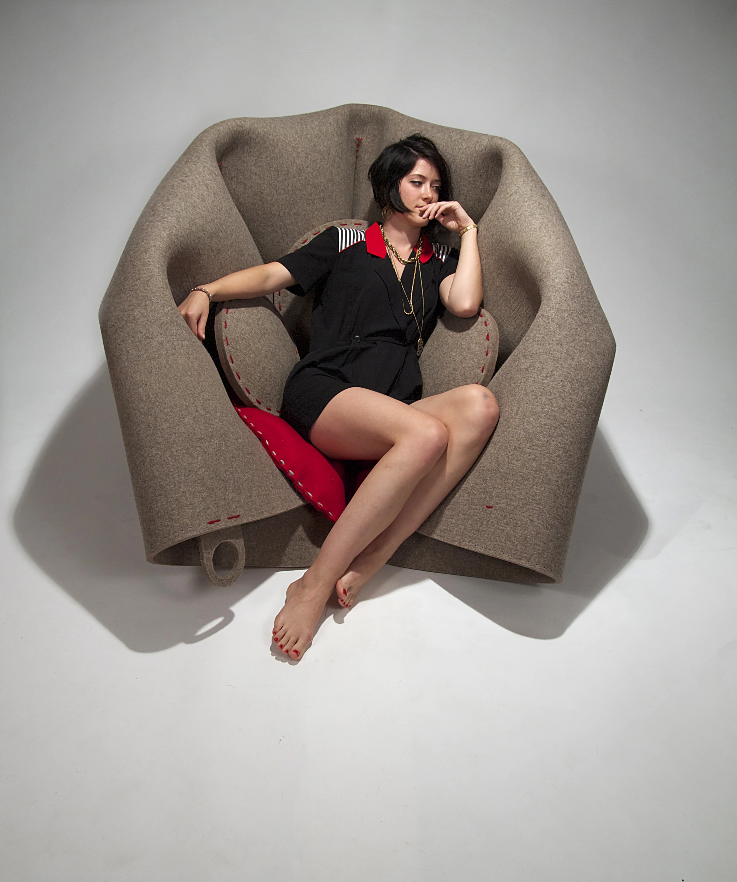 HUSH can also be reshaped into a beanbag-like armchair - duality that makes HUSH as viable an option for the smaller space-constrained dwelling as it is the hipster-infested open plan office