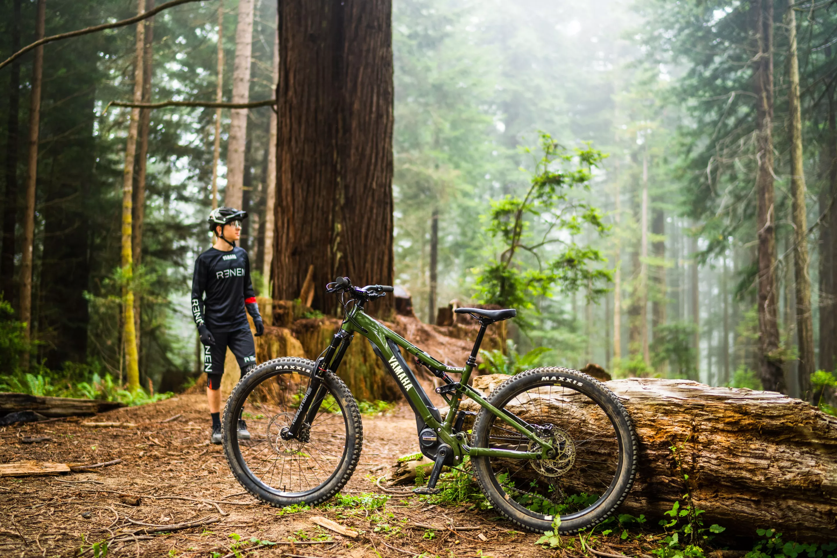 Like its pricier stablemate, the YDX-Moro 05 eMTB features a compact 250-W PW-X3 mid-mount motor juiced up by a 500-Wh downtube battery