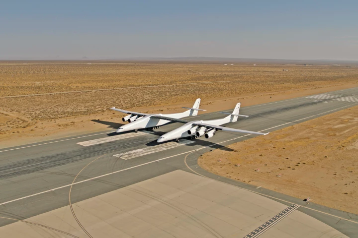 The giant Stratolaunch aircraft has now successfully completed two runway taxi tests reaching a top speed of 46 mph