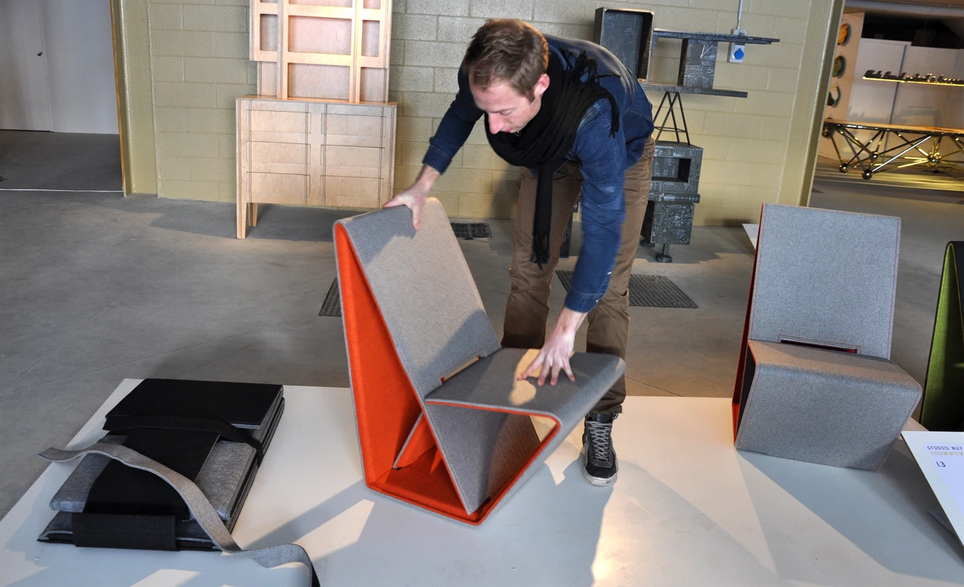 Vouwwow offes a fun and creative alternative to the traditional folding chair (photo: Edoardo Campanale/Gizmag)