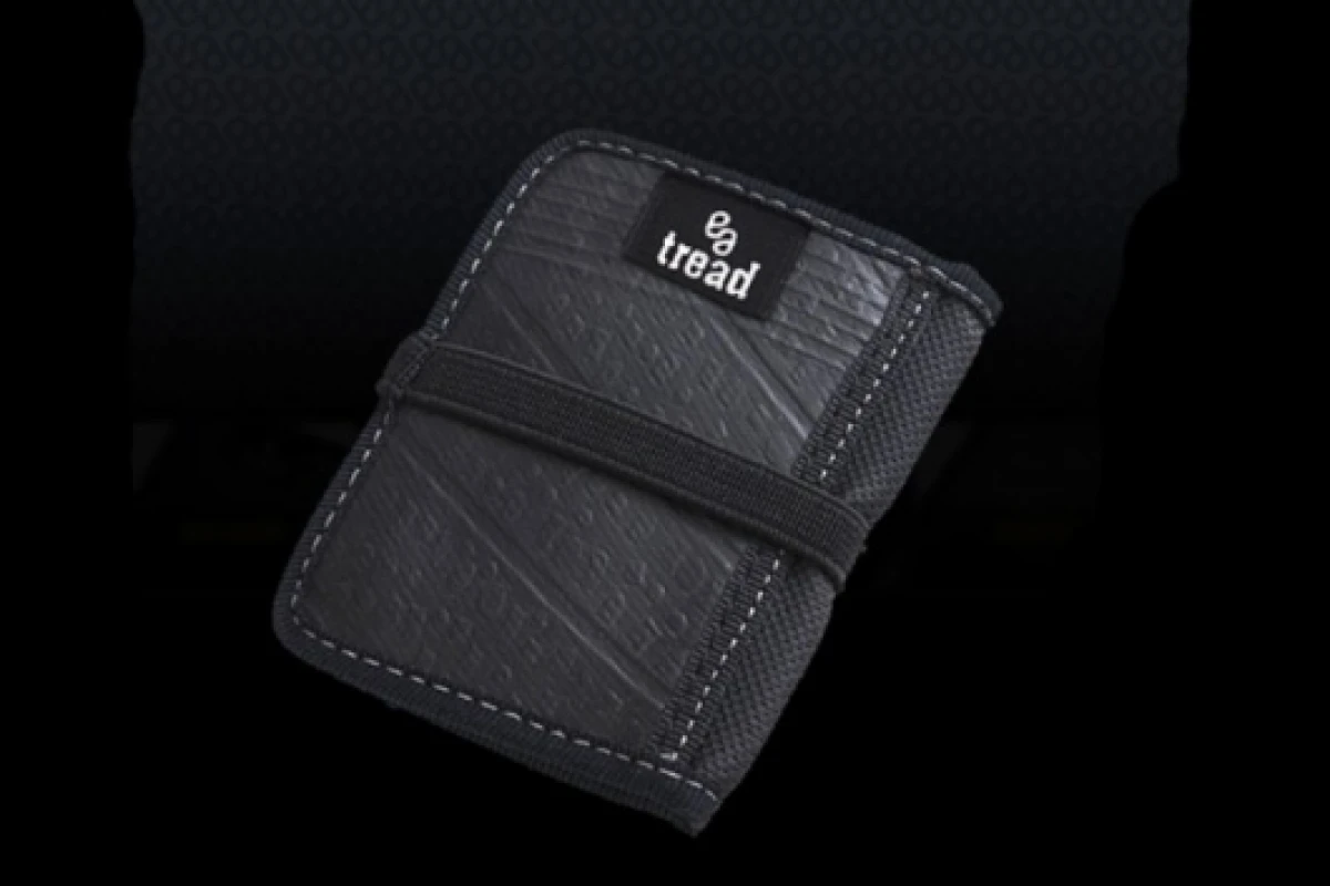 Protect your iPhone with recycled Columbian truck tires