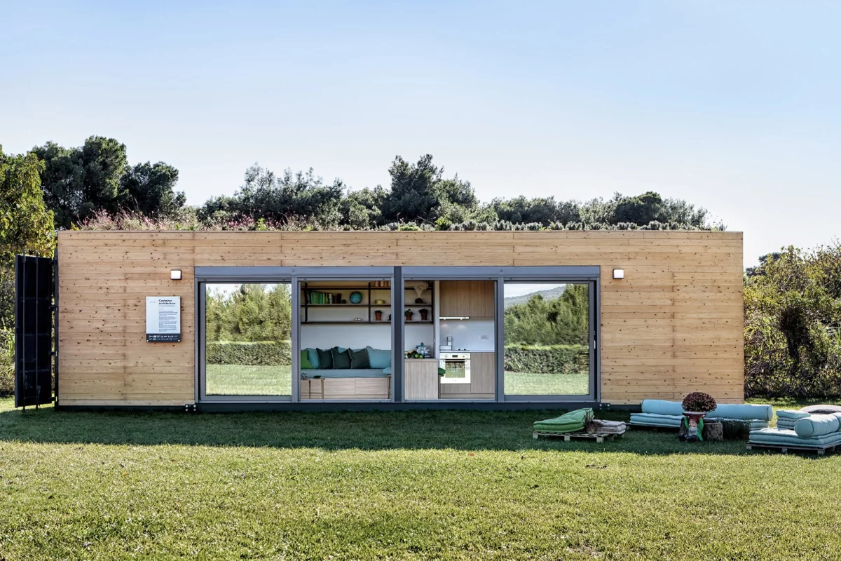 Cocoon Modules' shipping container house comprises a total floorspace of 320 sq ft (29.7 sq m) as standard