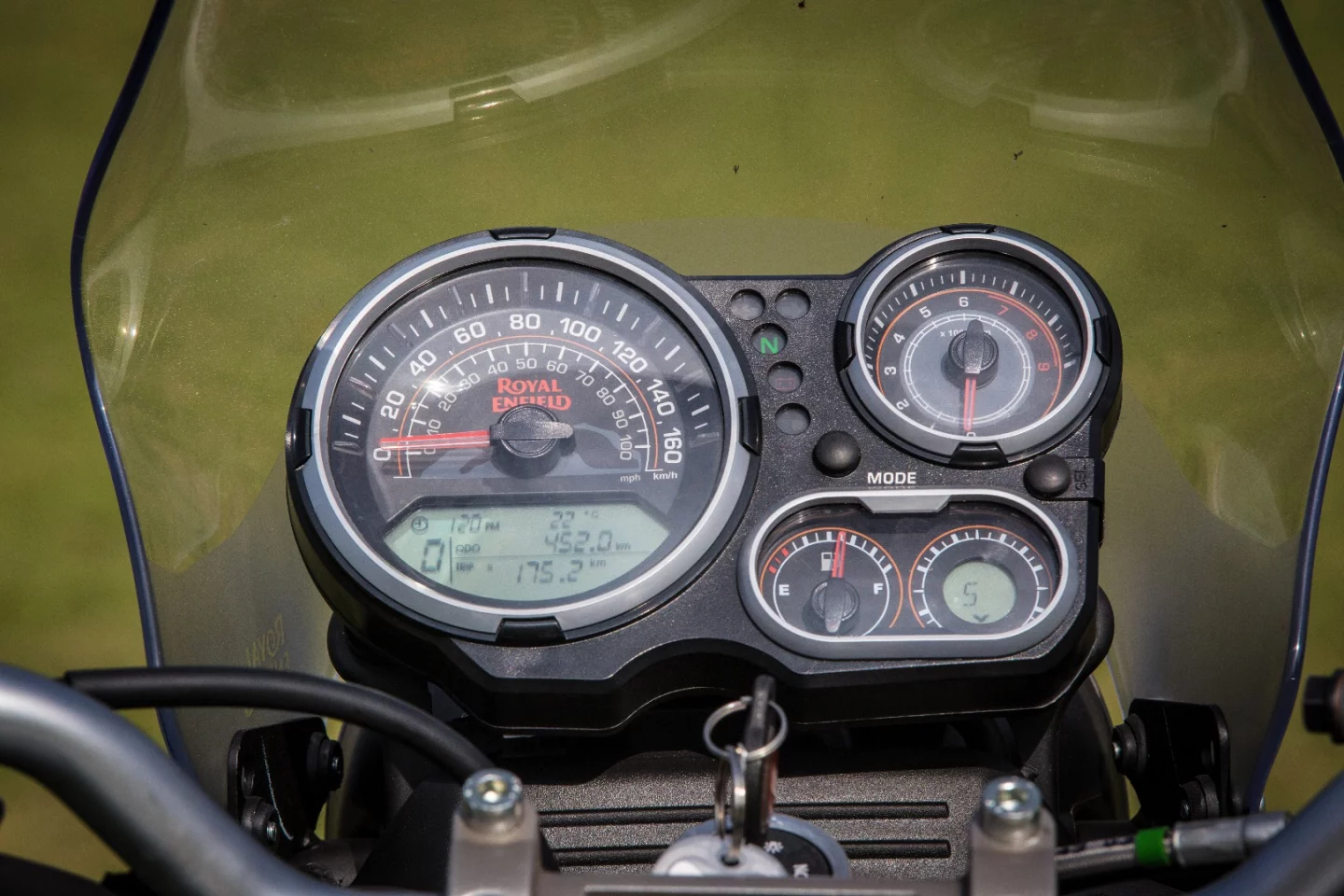 2017 Royal Enfield Himalayan: simple, practical and effective dash