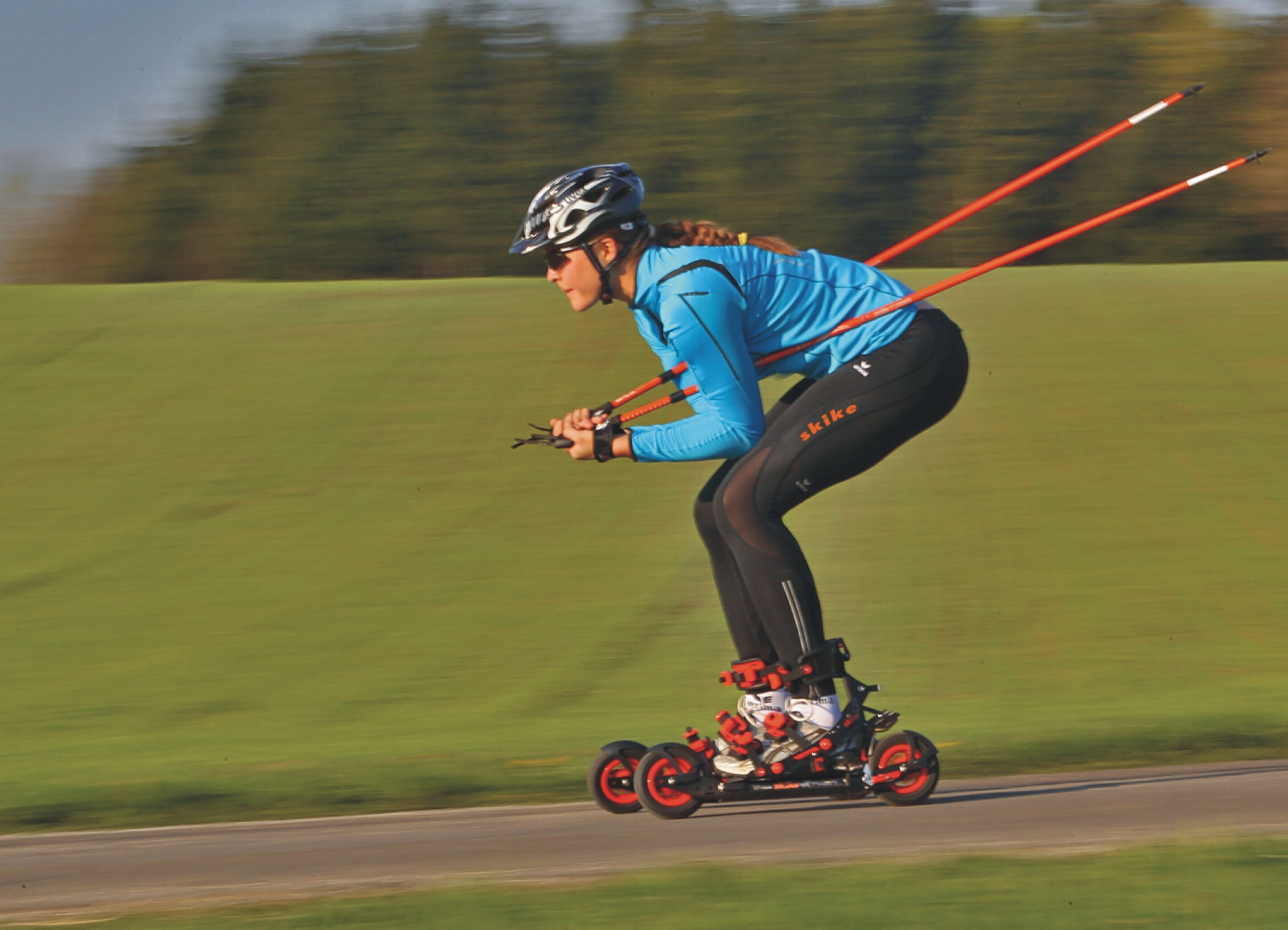 Nordic skiing on the street with Skike bikeskates