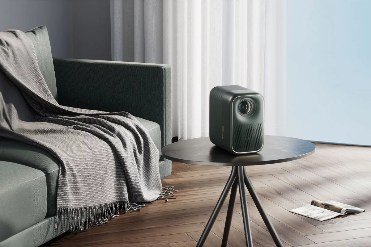 Formovie sub-brand Xming claims that the Page One is the "world's first Google TV LCD projector with Netflix"