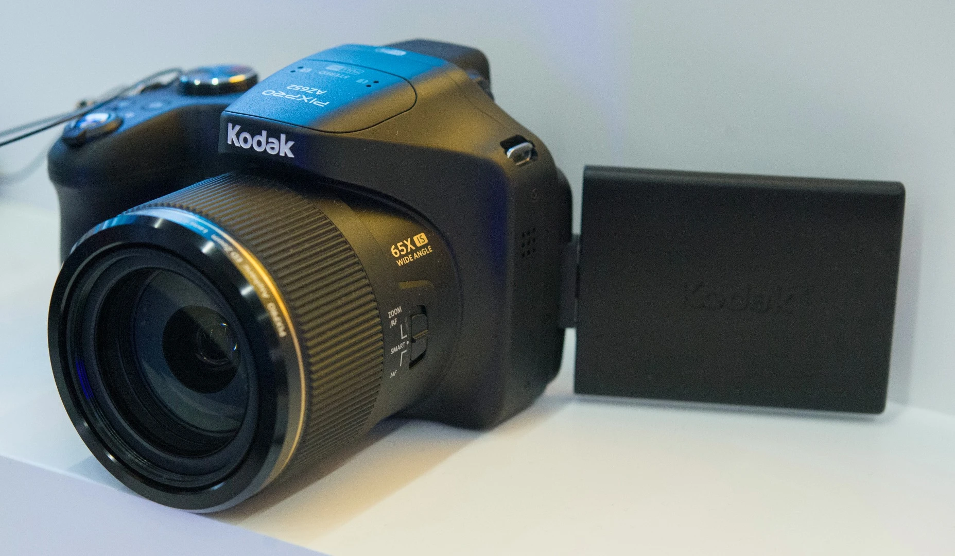 The Kodak PixPro AZ652 features built-in Wi-Fi