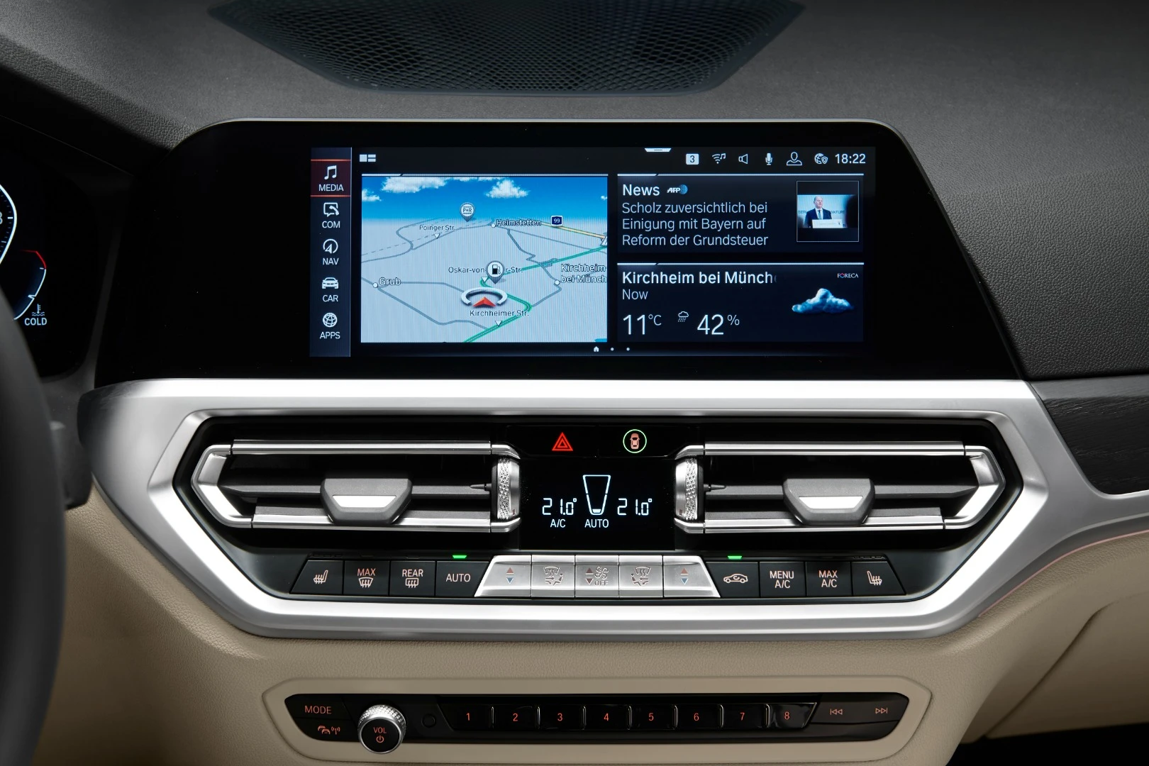 Most of the technologies and amenities offered in the new-generation 3 Series are included in the Touring model