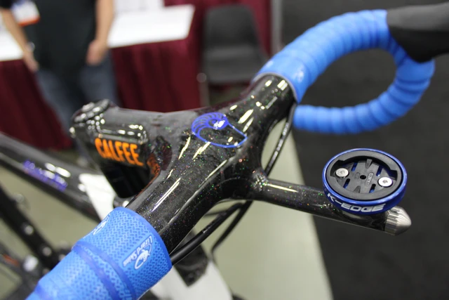 Tired of your Garmin Edge computer taking up handlebar space? The Calfee bike additionally has this built-in mount that frees up the bars (Photo: Ben Coxworth/Gizmag.com)