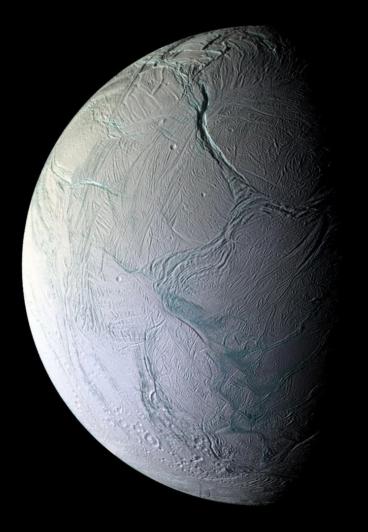 Scientists have recreated conditions found on Saturn's icy moon Enceladus, and discovered that some earthly bacteria can survive