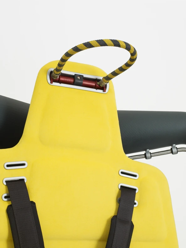 Adjustable straps for the pilot of the Body Jet (Photo: Marc Newson)