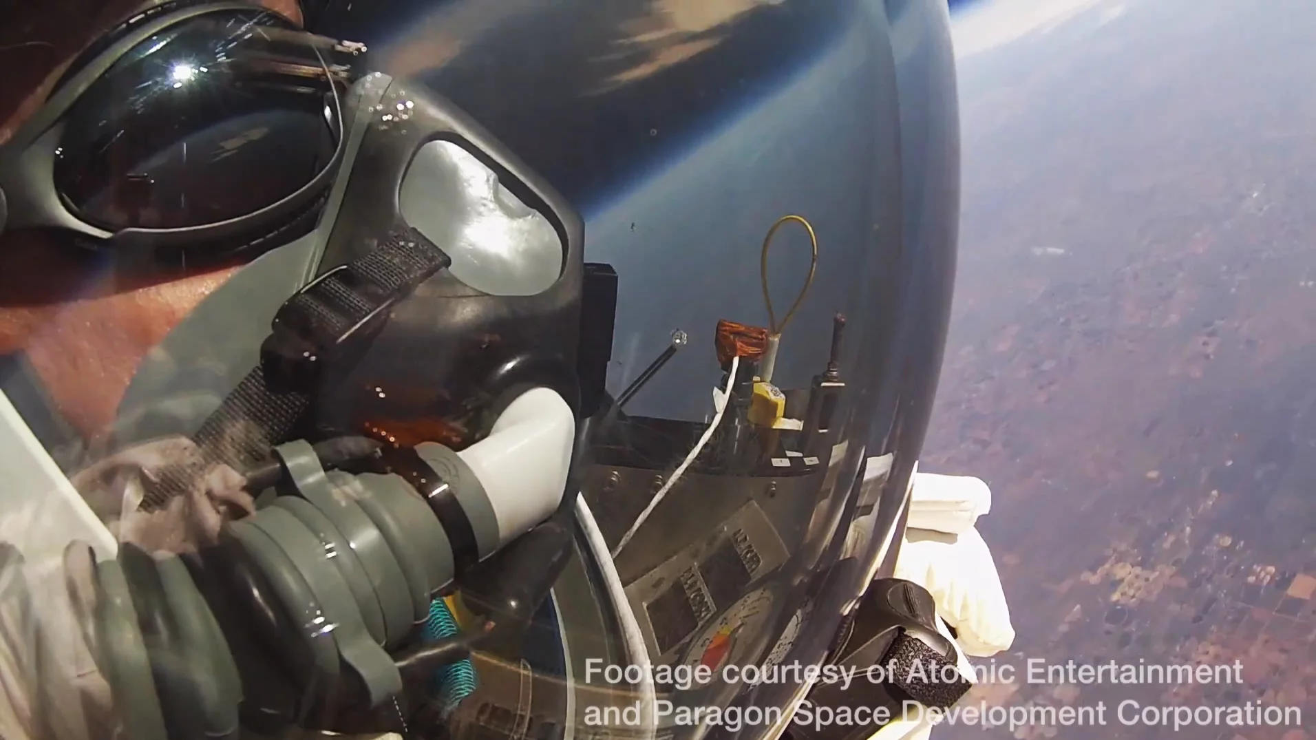 Alan Eustace enjoys the view as he ascends to an altitude of 135,890 ft (Photo: Atomic Entertainment and Paragon Space Development Corporation)